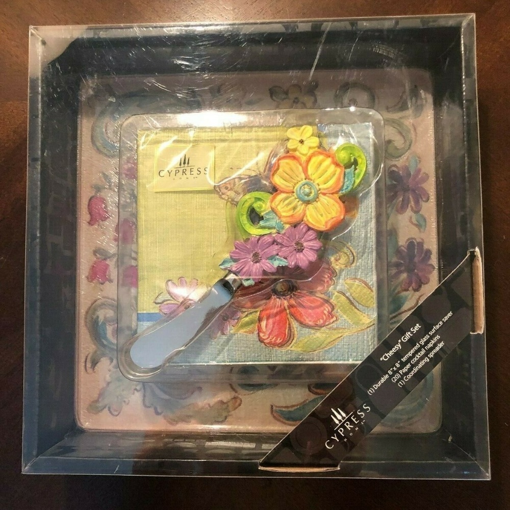 New Cypress Home "Cheesy Gift" Set